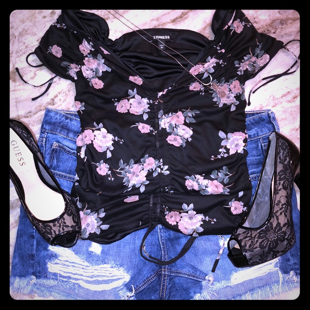 🌸EXPRESS Scrunch Shirt🌸